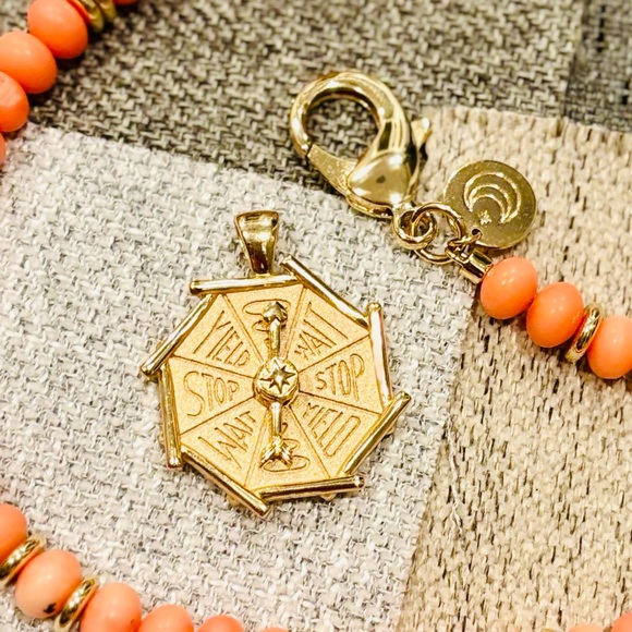 Jane Win Make Your Own Luck Wheel Pendant - Picture 4 of 4